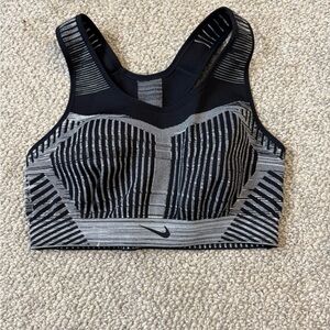 Nike Women's Black and Gray Patterned Sports Bra